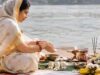 क्या महिलाएं कर सकती हैं श्राद्ध और पिंडदान? गरुड़ पुराण में बताए गए हैं ये नियम