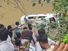 नलखेड़ा में बड़ा हादसा, नाले में बही श्रद्धालुओं से भरी कार; 8 की मौत