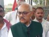 अखिलेश यादव को लेकर SP MLC का अजीब बयान, ‘कुत्ते के गले में घंटी’ वाली टिप्पणी से सियासी घमासान