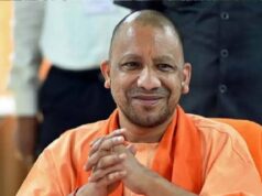 श्रमदान कर ऐतिहासिक पोखरे की सफाई करने वाले युवाओं की मुख्यमंत्री योगी ने की सराहना