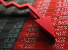Share Market Update: कारोबार के बीच बाजार को बड़ा झटका, सेंसेक्स 700 अंक गिरा, निफ्टी भी लाल