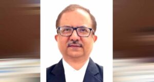 जज के कथित अपमानजनक व्यवहार से नाराज वकील, इंदौर अभिभाषक संघ के नेतृत्व में किया प्रदर्शन