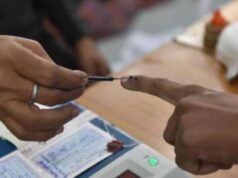 यूपी में चुनावी तैयारियों के बीच बड़ा सवाल, 51 लाख छात्रों की परीक्षा पहले या विधानसभा चुनाव?