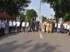 राज्यपाल डेका ने गांधी जयंती पर की सफाई, स्वच्छता के प्रति दिया संदेश