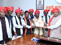 बस्तर सांसद महेश कश्यप के नेतृत्व में बस्तर दशहरा समिति के प्रतिनिधिमंडल ने मुख्यमंत्री से की सौजन्य मुलाकात