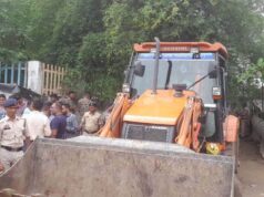 राजनांदगांव में गोवंश मामले में एक्शन, आरोपी की दुकान पर चला बुलडोजर