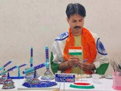 एयर शो से प्रेरित होकर राष्ट्रीय पुरस्कार प्राप्त शिल्पी कुंज बिहारी सिंह ने तैयार की लड़ाकू विमान की अनुकृति