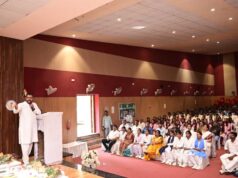 विद्यार्थियों ने नुक्कड़ नाटक से दिया यातायात सुरक्षा, नशामुक्ति का संदेश
